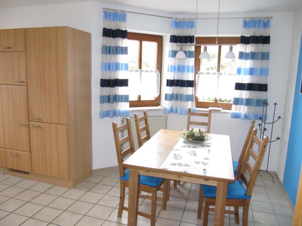 Fotografie z fotogalerie ubytování Ferienwohnung Weigert v destinaci Sinzing