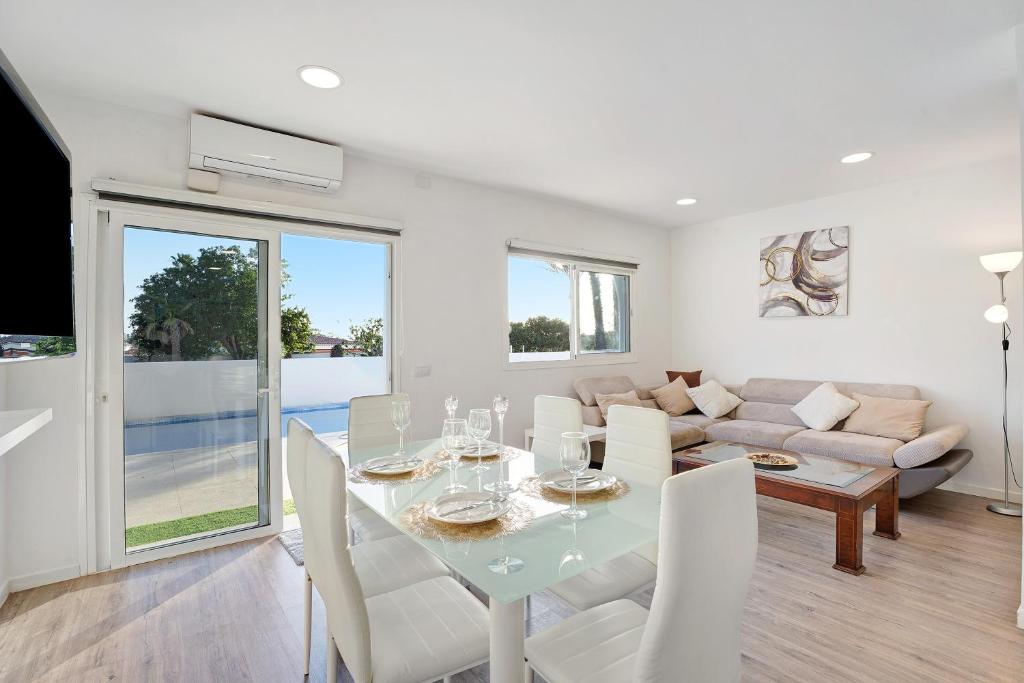 Fotografie z fotogalerie ubytování Apartment Trébol Planta Baja 4 hab v destinaci Arona