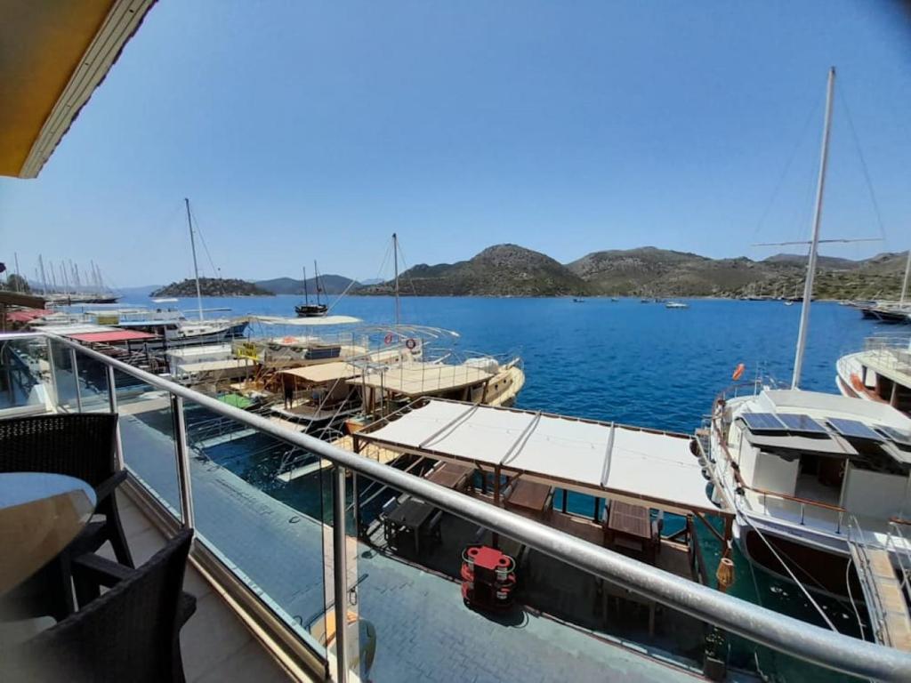 Lovely Flat with Sea View near Beach in Bozburun