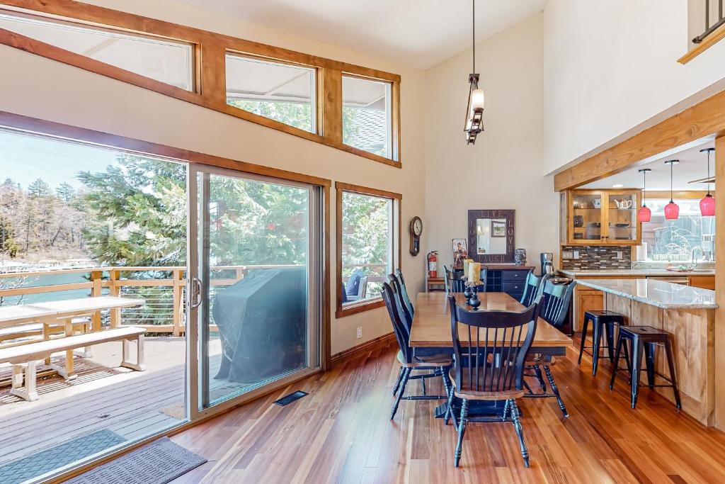 Lakeside Living, Lake Arrowhead Updated 2023 Prices