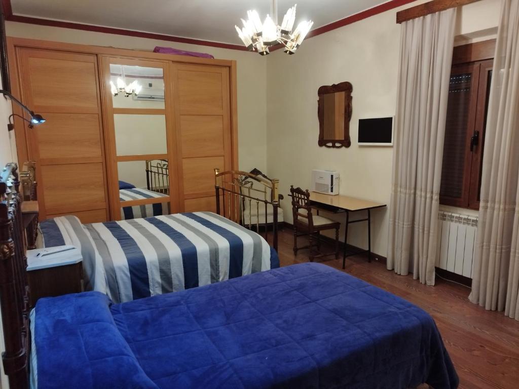 Casa Rural El Rincon del Infante - Triple Room With Private Bathroom