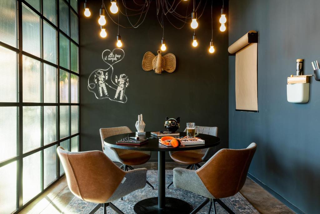 Moxy Glasgow SEC - Resim 39