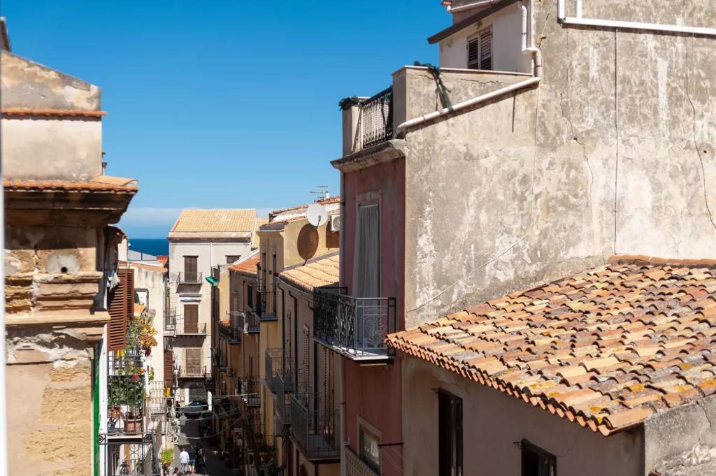 Duomo Apartments Cefalù - 9