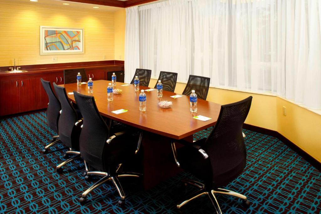Konferenční prostory v ubytování Fairfield Inn & Suites Parsippany