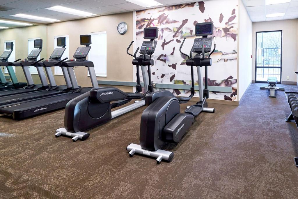 Fitness centrum a/nebo fitness zařízení v ubytování Residence Inn Eugene Springfield