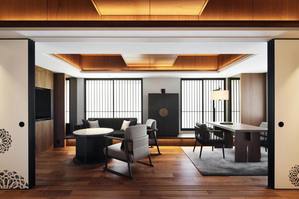 Posezení v ubytování The Chapter Kyoto, a Tribute Portfolio Hotel