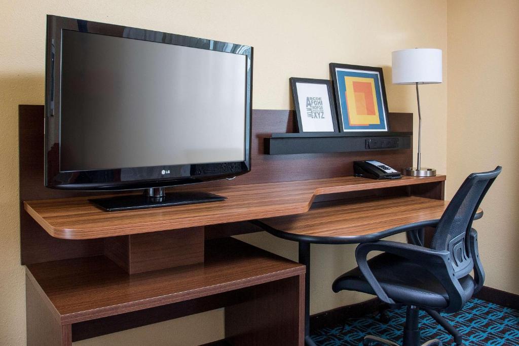 Fairfield Inn & Suites Chicago Tinley Park - King Room