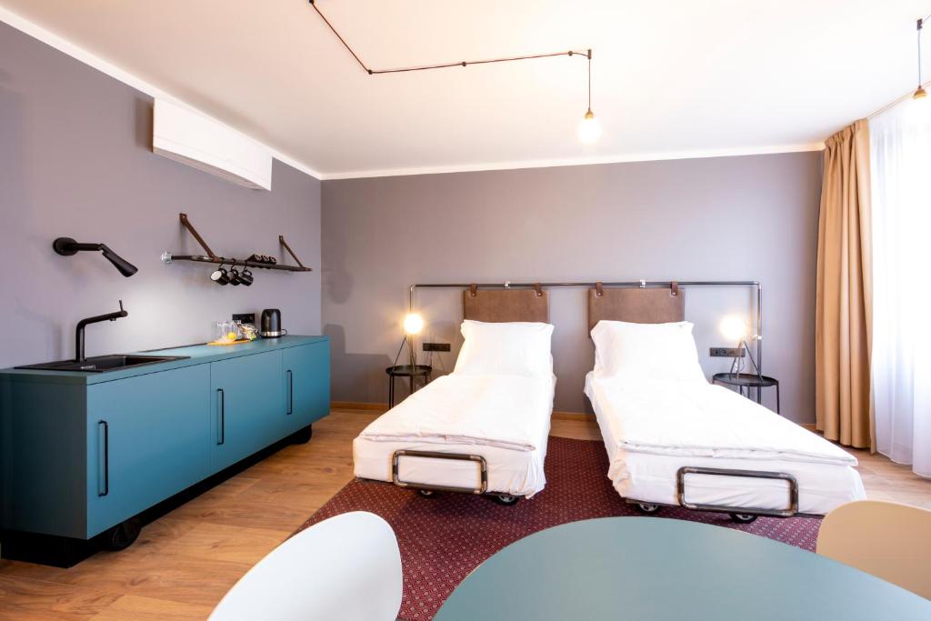 Miss Sophie's Downtown - 10