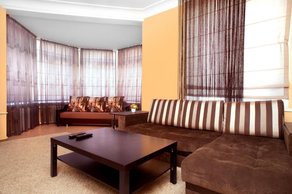 Пять Звёзд на Ленина 47 - отзывы и видео