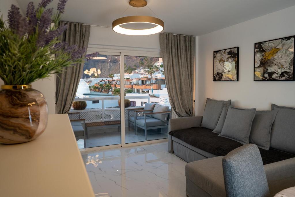 Un lugar para sentarse en Vistas soñadas cerca del mar