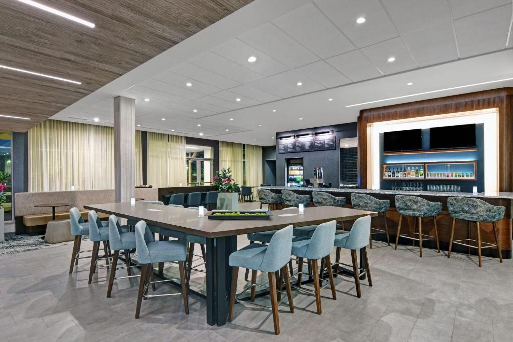 Restaurace v ubytování Courtyard by Marriott Hamilton