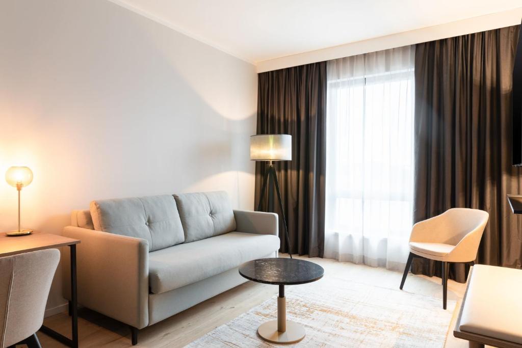 AC Hotel by Marriott Inverness - Resim 9