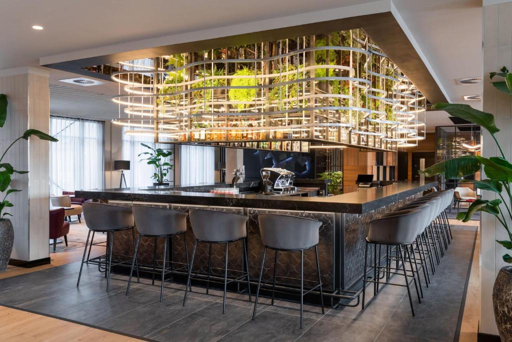 AC Hotel by Marriott Inverness - Resim 37