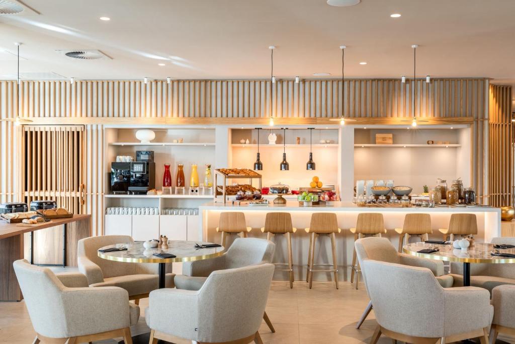 AC Hotel by Marriott Inverness - Resim 30