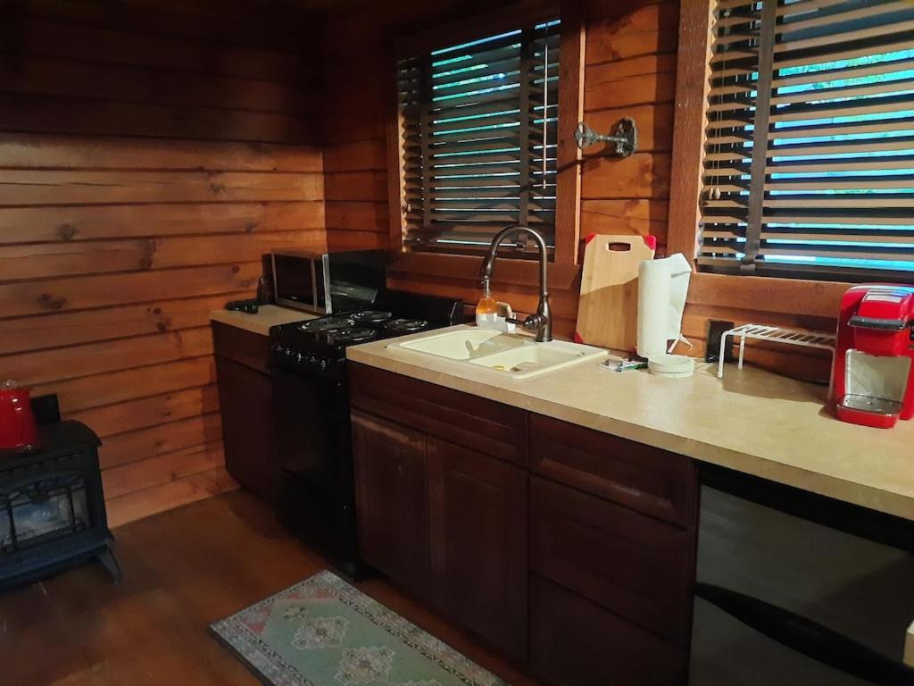 Tiny Cabin located on the outskirts of Mohican State Park, Perrysville