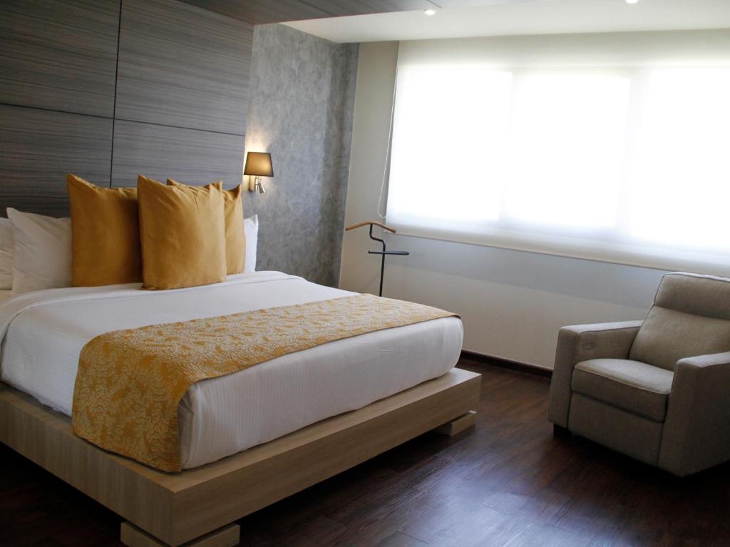 Hotel Riazor Aeropuerto - Комнат короля