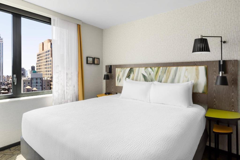 TownePlace Suites by Marriott New York Manhattan/Chelsea - King Studio City View With Kitchenette