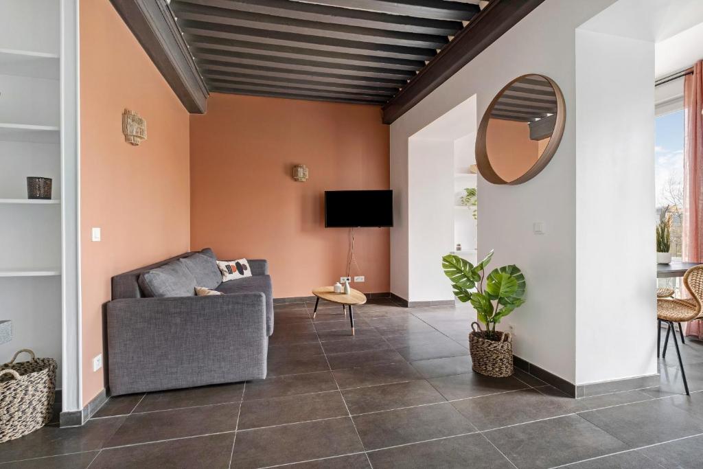 Lyon Cité- Appartement vue Rhône terrasse-Caluire, Caluire-et-Cuire –  Updated 2023 Prices