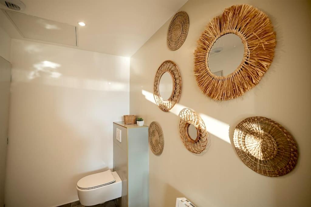 Kúpeľňa v ubytovaní Loft/Jacuzzi L'instant