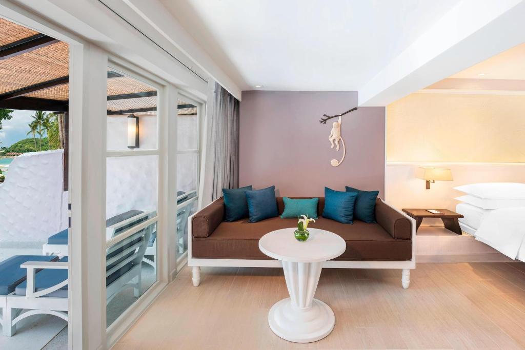 Postel nebo postele na pokoji v ubytování Sheraton Samui Resort