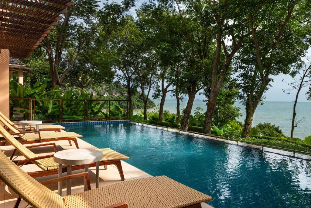 Bazén v ubytování The Westin Siray Bay Resort & Spa, Phuket nebo v jeho okolí