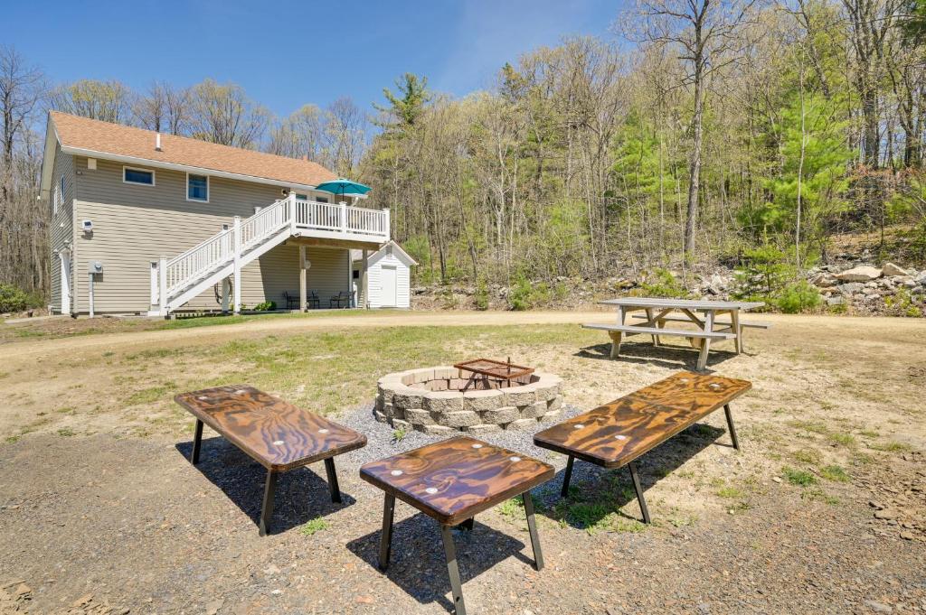 Woodsy Family Retreat 11 Mi to Raystown Lake!, Cassville Updated 2024
