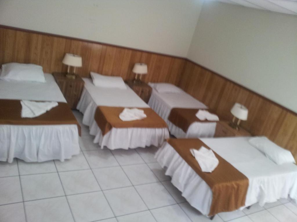 Hotel Manantiales El Salvador - Salle Quadruple