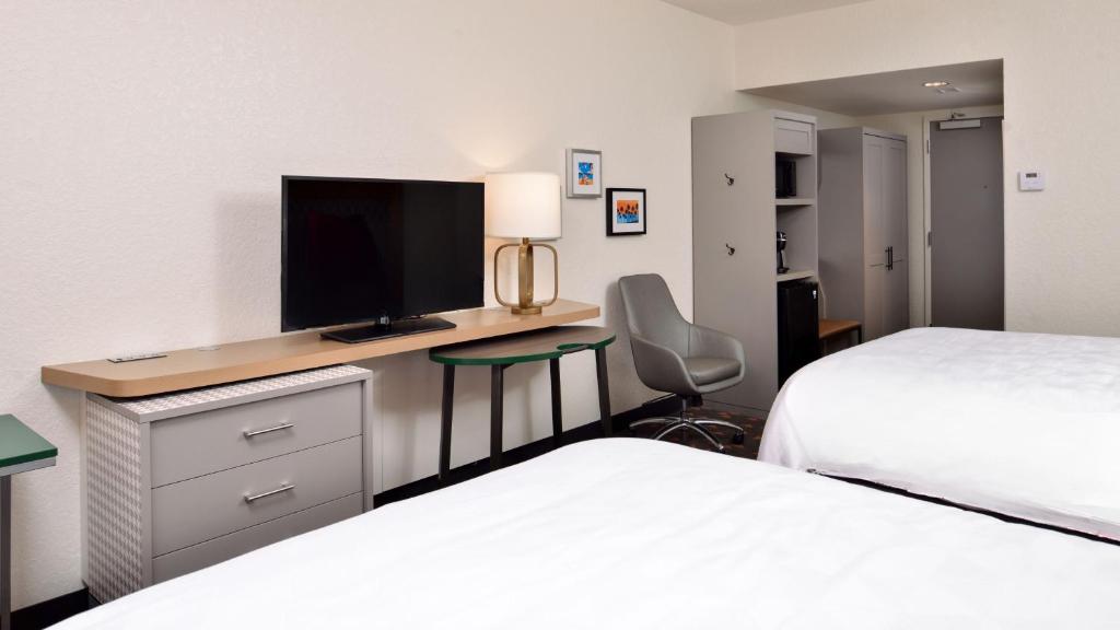 Holiday Inn & Suites Orlando I-Drive Theme Parks - 