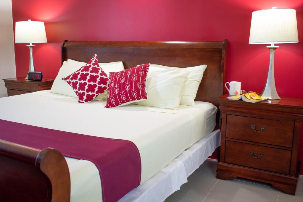 Кровать или кровати в номере Ocho Rios Free WIFI, Dryer, Near Dunns River