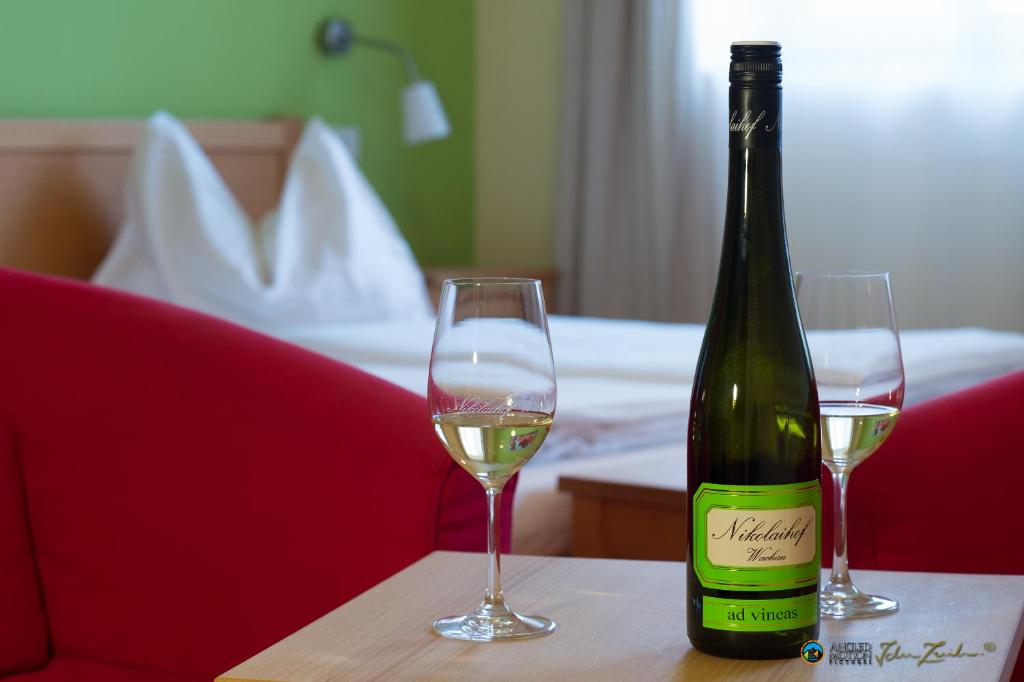 Nápoje v ubytování ad vineas Gästehaus Nikolaihof-Hotel Garni