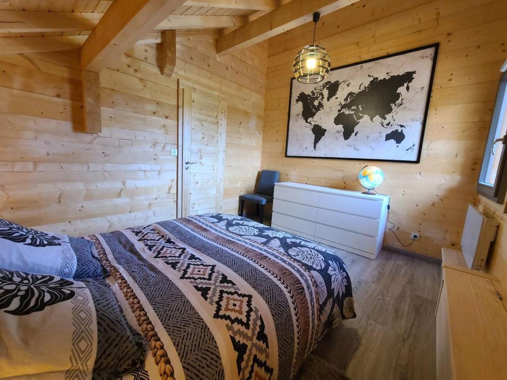 Zdjęcie z galerii obiektu Chalet individuel avec TV, WIFI et cuisine équipée, près de sentiers de randonnée et stations de ski - FR-1-589-472 w mieście Girmont-Val-dʼAjol
