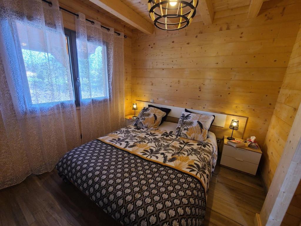 Zdjęcie z galerii obiektu Chalet individuel avec TV, WIFI et cuisine équipée, près de sentiers de randonnée et stations de ski - FR-1-589-472 w mieście Girmont-Val-dʼAjol