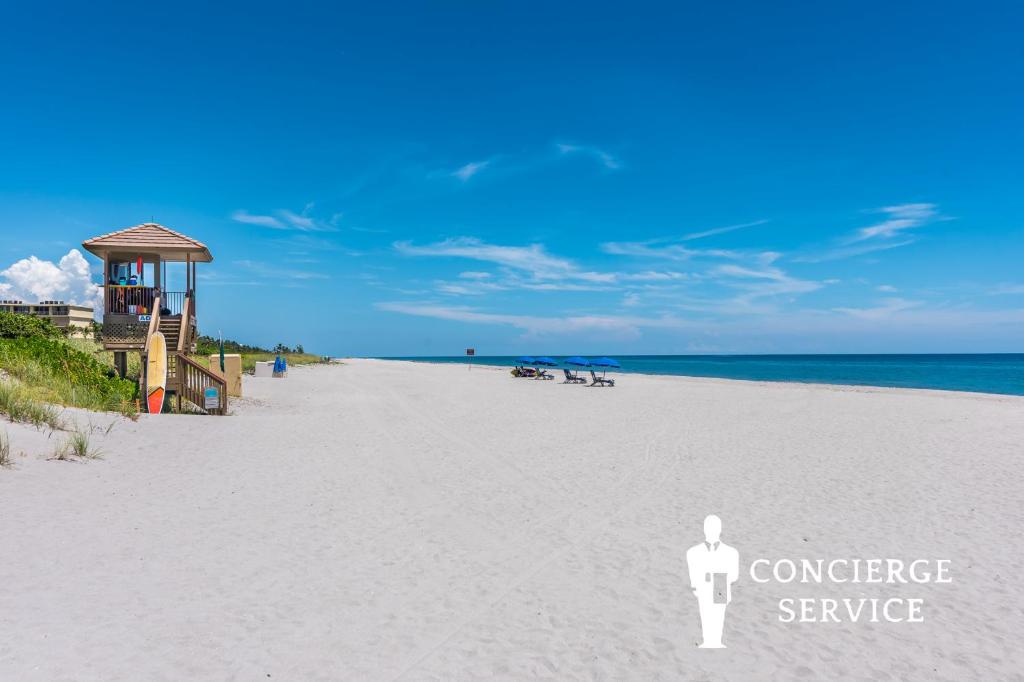 Spaces Sunny Oasis 4BR Retreat with 2 King Beds, Amazing Pool, near South Florida Beaches - Huis Met Vier Slaapkamers