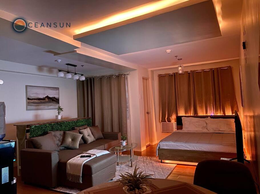 Oceansun Colorful Seawind Condo up to 6 person