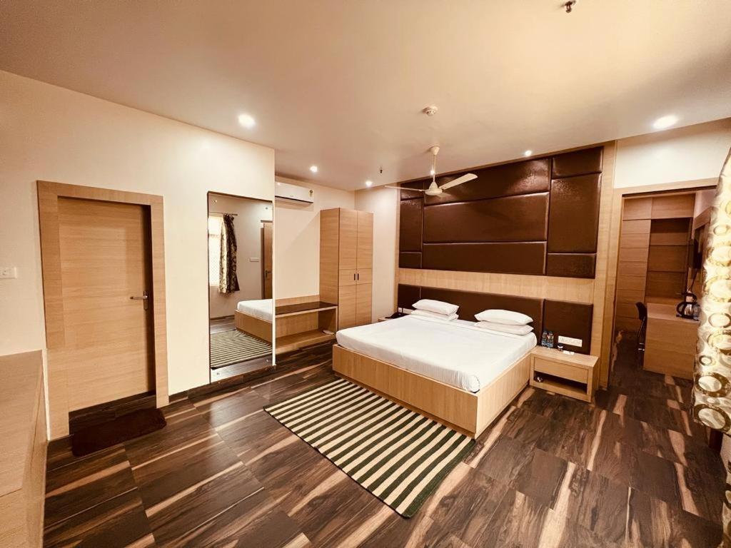 Postel nebo postele na pokoji v ubytování Hotel Starway