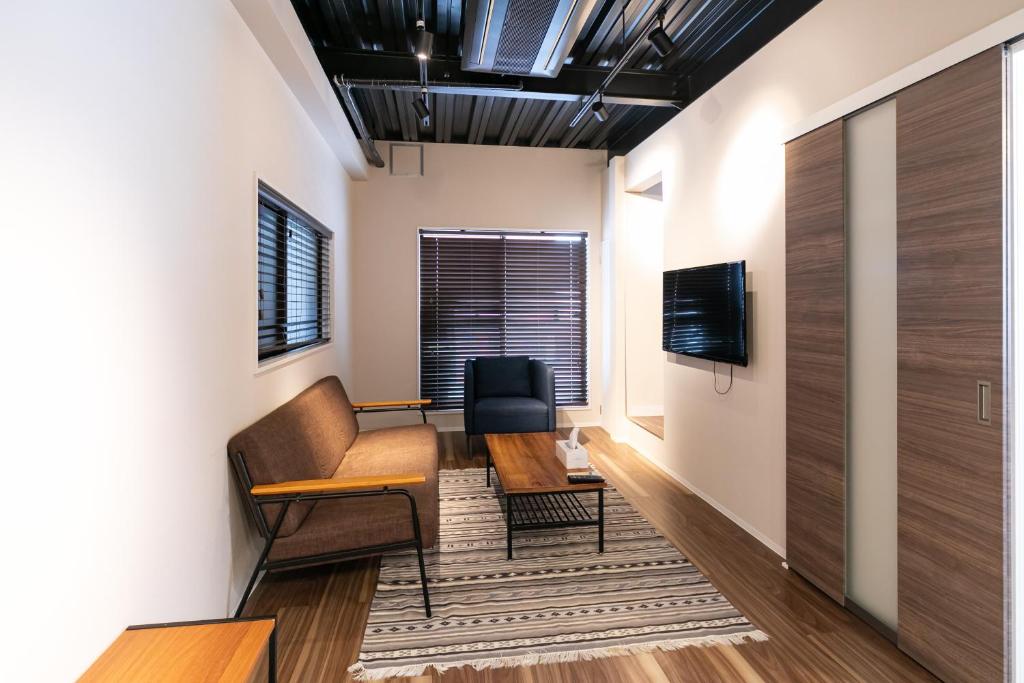 Shinosaka private house for 16ppl - Deluxe Family Room