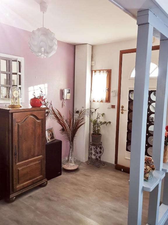 Fotografia z galérie ubytovania Villa avec jardin et piscine v destinácii Cras