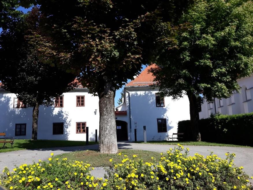 Hoone, kus hostel asub