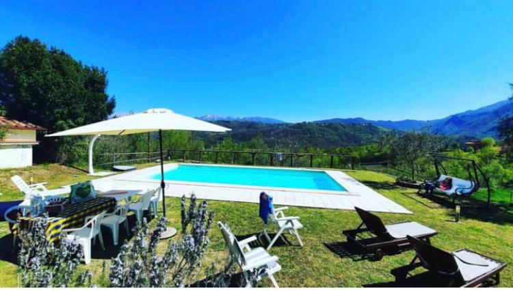 Bazén v ubytování Le Apuane Holidays nebo v jeho okolí