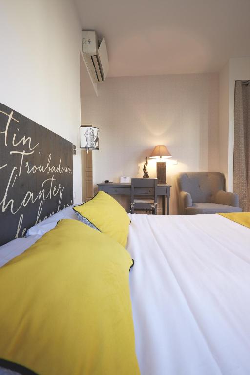 Hôtel St Sernin - Resim 13