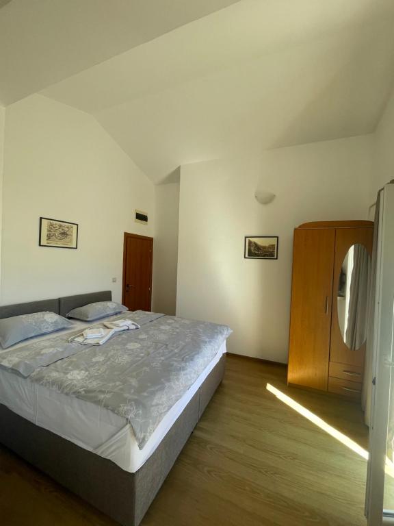 Apartments Manojlovic - 14