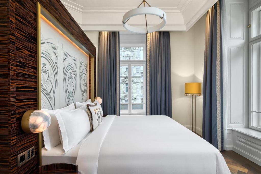 Posteľ alebo postele v izbe v ubytovaní Matild Palace, a Luxury Collection Hotel