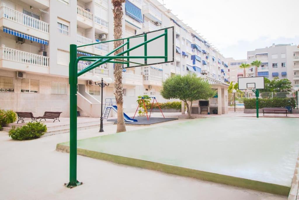 Fotografie z fotogalerie ubytování Casa del sol Wi-fi pool air condition 700m beach v destinaci Torrevieja