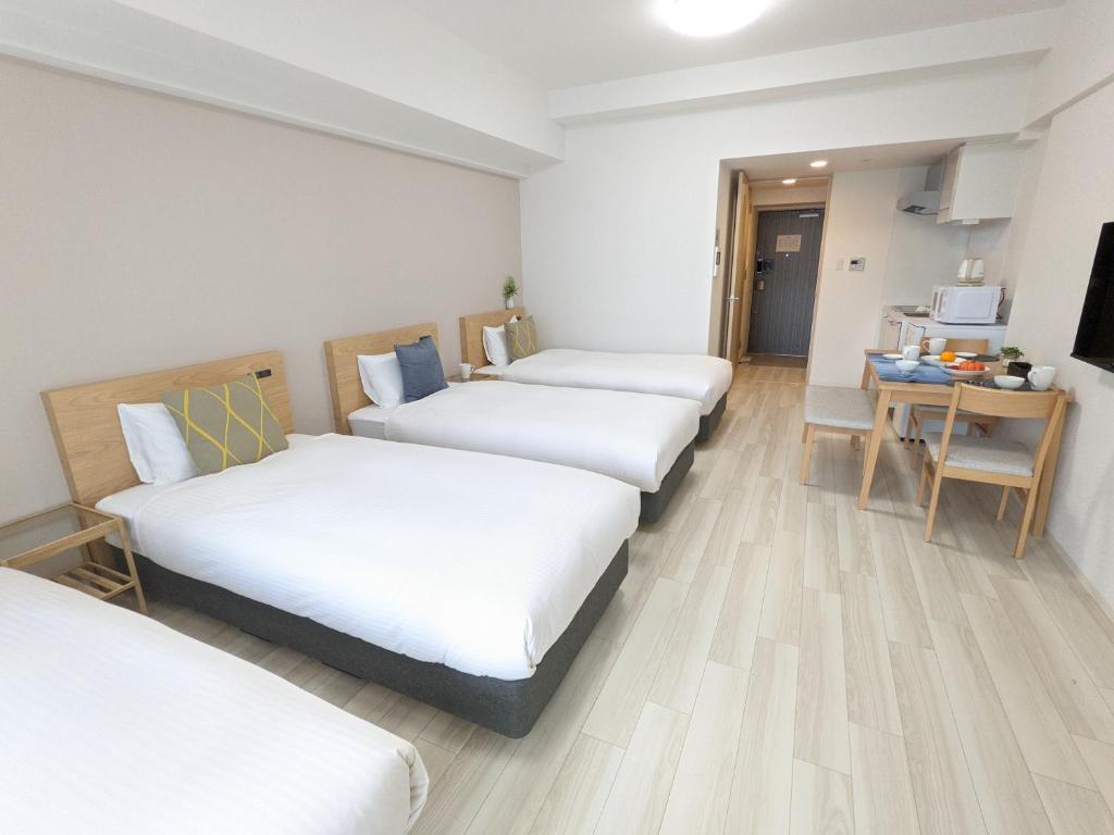ESLEAD HOTEL Namba Daikokucho - Quadruple Room