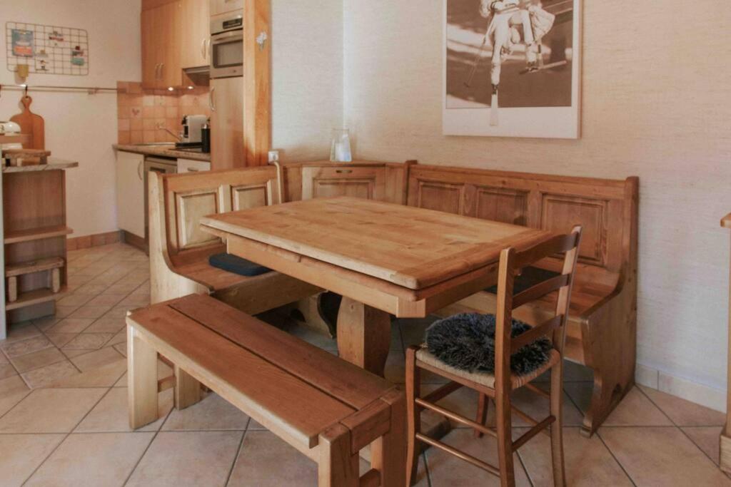 Zdjęcie z galerii obiektu Balcon des Gets, Superb located charming apartment (4-6 p) w mieście Les Gets