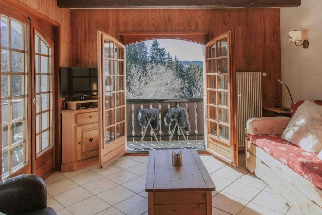 Zdjęcie z galerii obiektu Balcon des Gets, Superb located charming apartment (4-6 p) w mieście Les Gets
