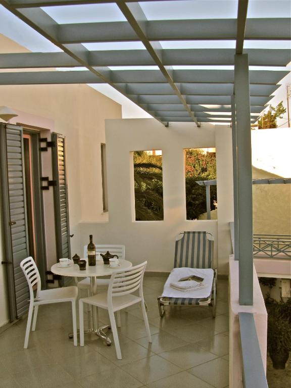Un balcón o terraza en Cybele Apartments