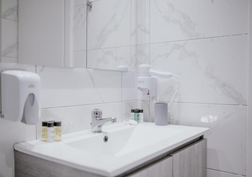 ROH Suites - Resim 35