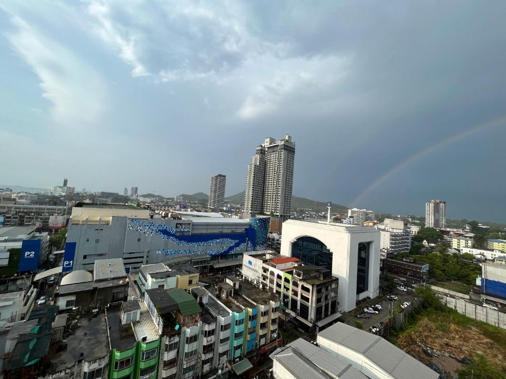Fotografie z fotogalerie ubytování Mike's Condo v destinaci Si Racha
