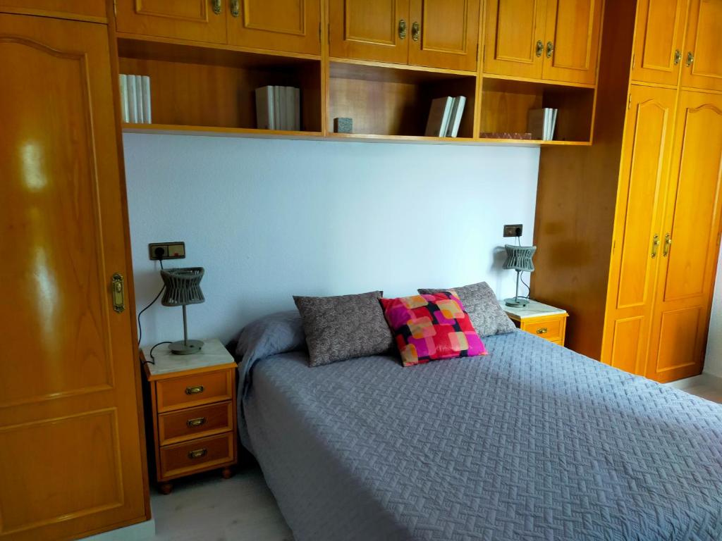 Posteľ alebo postele v izbe v ubytovaní Apartamento en el casco antiguo de Ponferrada